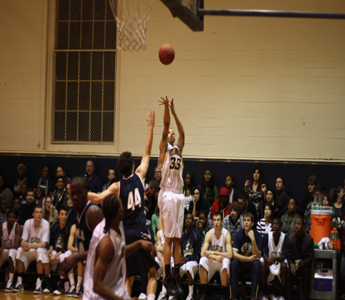 Moore leads Cal Maritime over William Jessup, Times Herald article