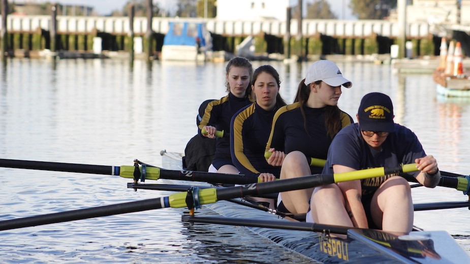 Crew Teams handle conditions well in Blue Heron Regatta