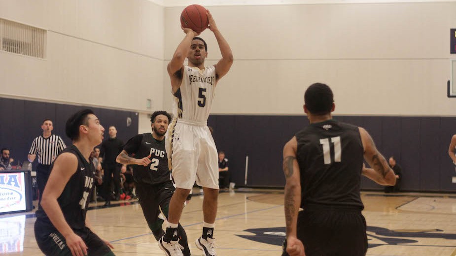 Men's Basketball Improves to 4-2 in Conference Play