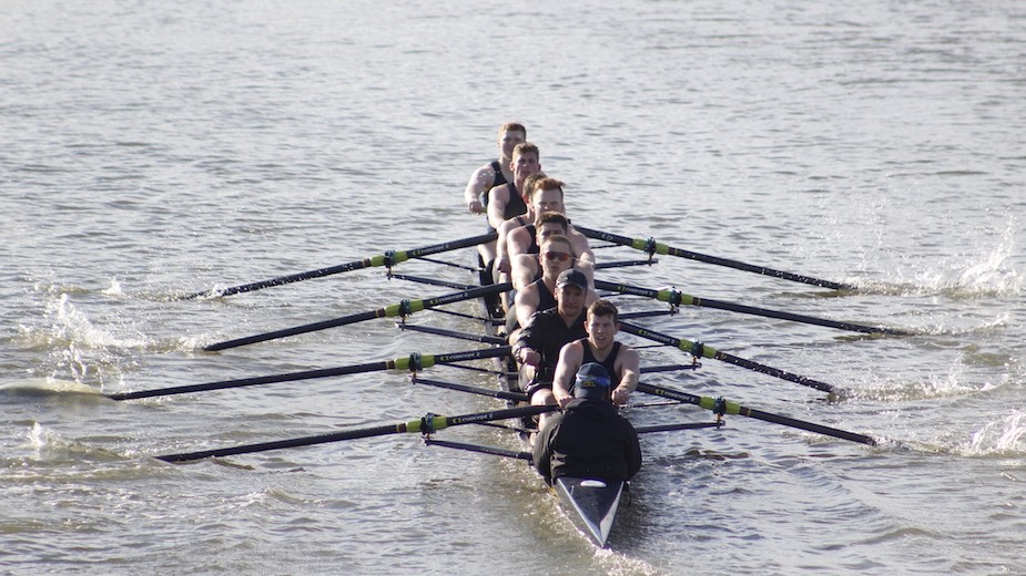 Crew Teams handle conditions well in Blue Heron Regatta