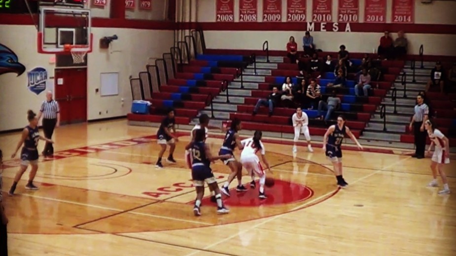 Lady Keelhaulers battle to the finish at Ben U