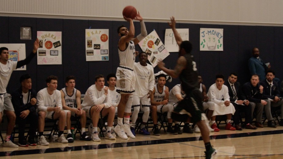 Men's Basketball has cold second half in loss to PUC