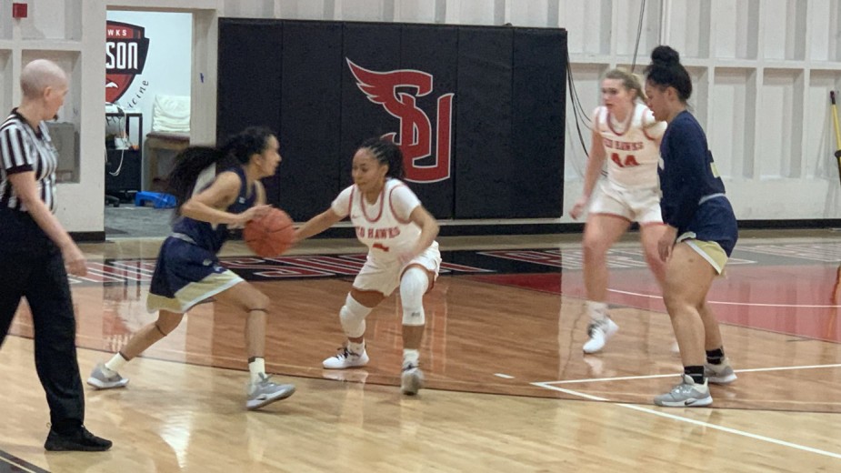 Road win for Women's Basketball opens Cal Pac play