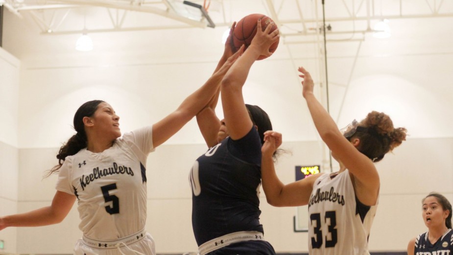 Defense emerges for Women's Basketball in loss to UC Santa Cruz