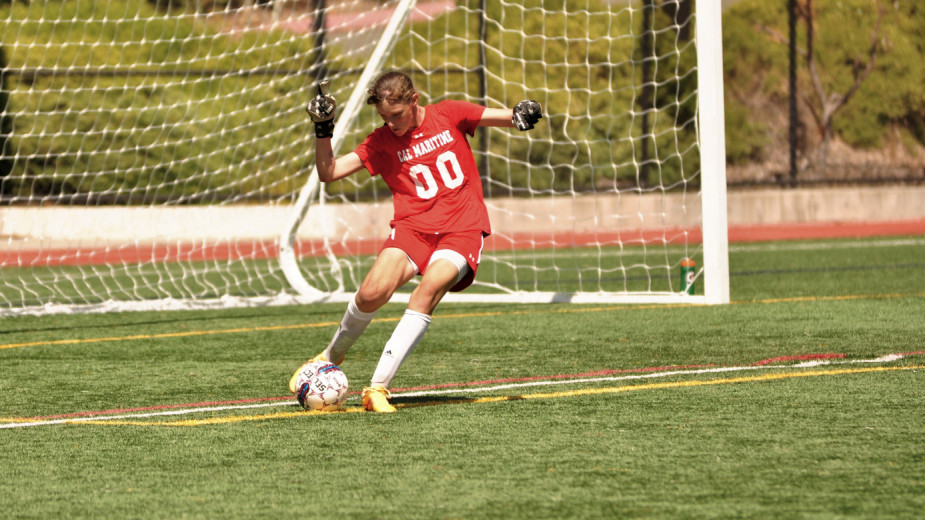 Get to know Women's Soccer keeper Maddy Dack