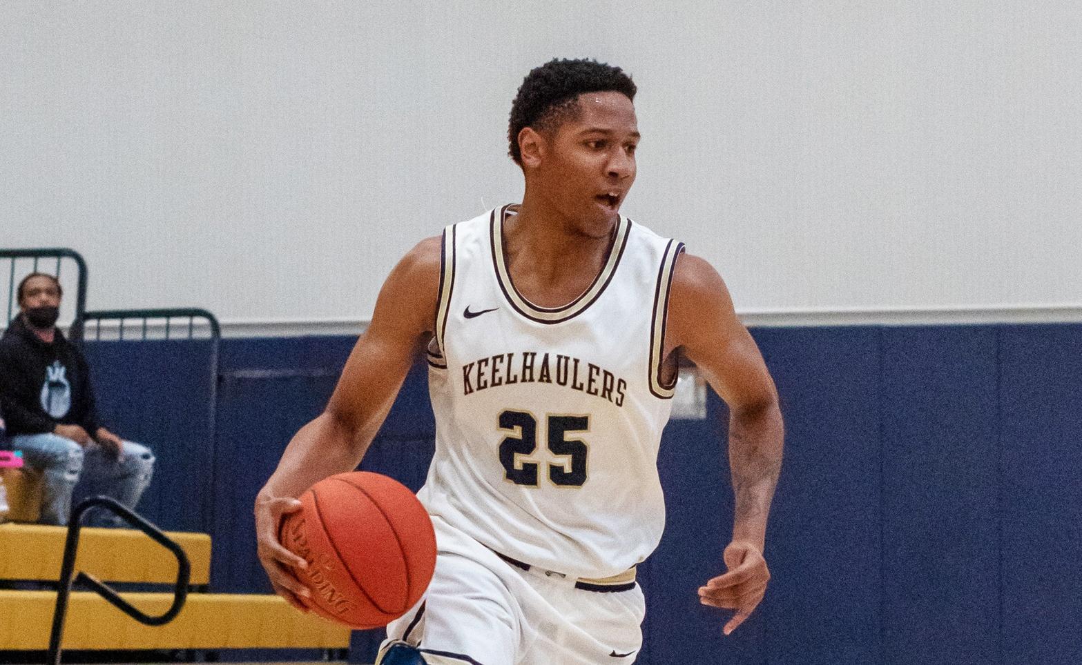 Cal Maritime wins shootout at La Sierra, Fields finishes with a season-high 28 points