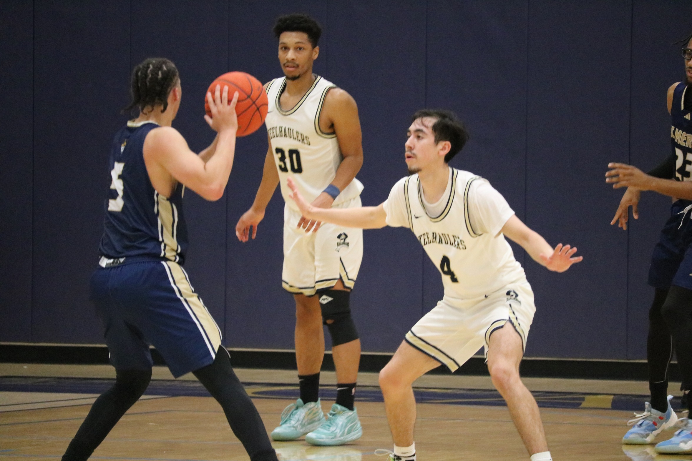 Warriors thwart Cal Maritime&rsquo;s potential weekend sweep