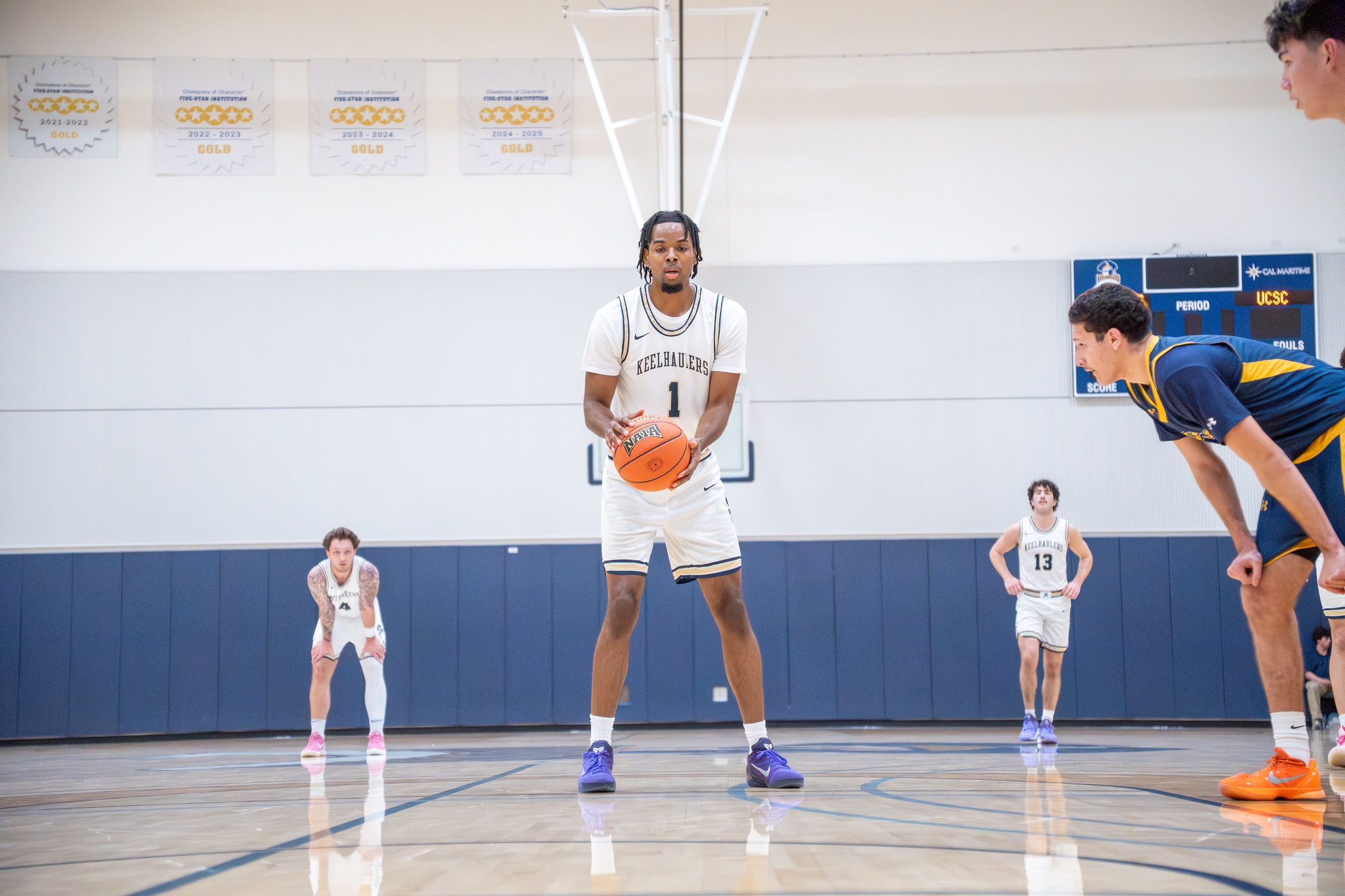 Men&rsquo;s hoops sweeps season series vs. Cal Pac rival