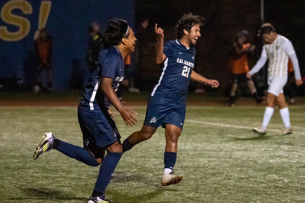 Keelhaulers fall 3-2 to Elks