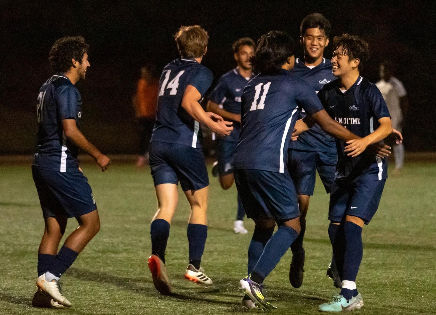 Keelhaulers close season against UC Santa Cruz
