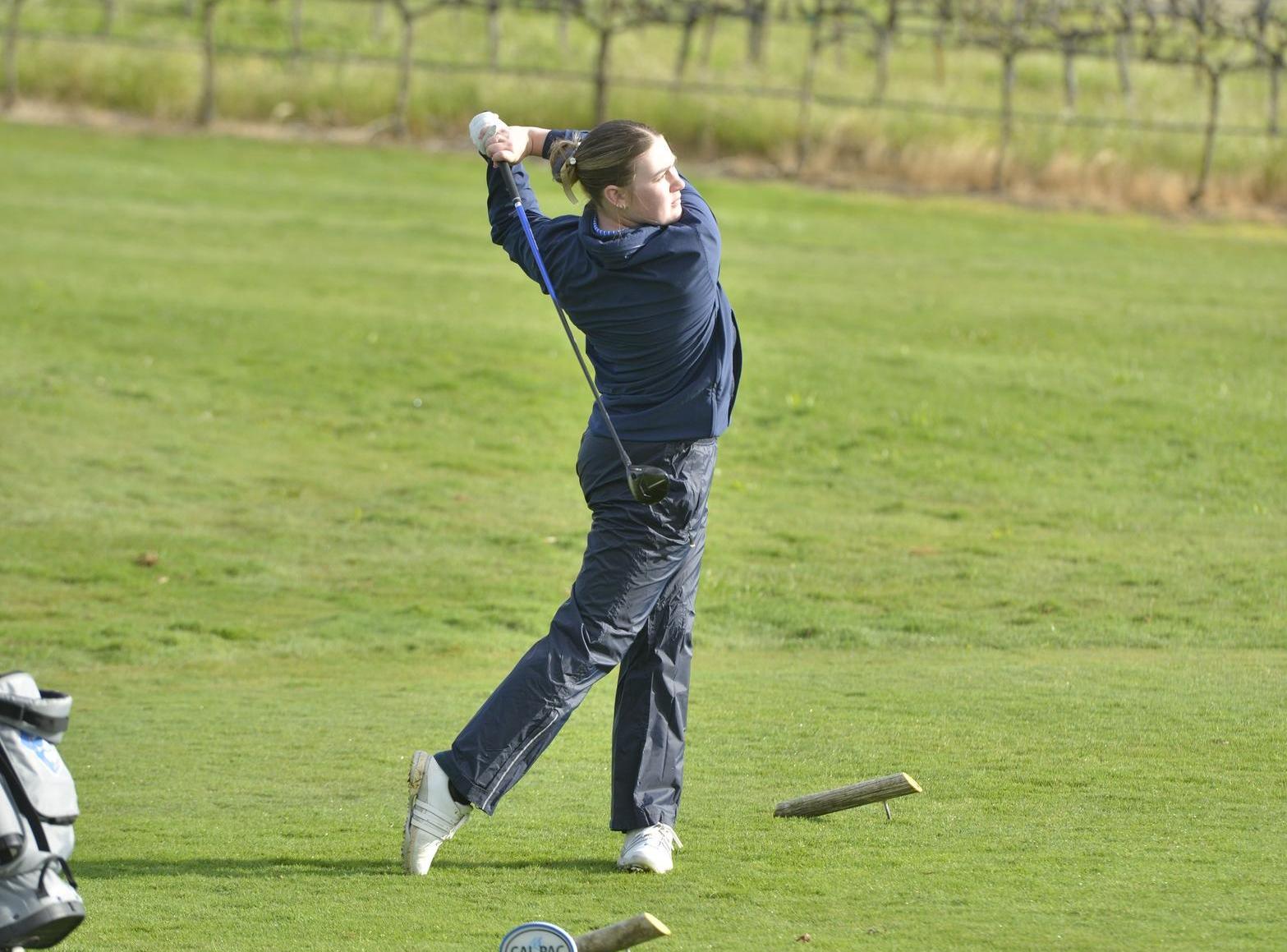 Bailey finishes in top five as Keelhaulers capture third at the Cal Pac Showcase