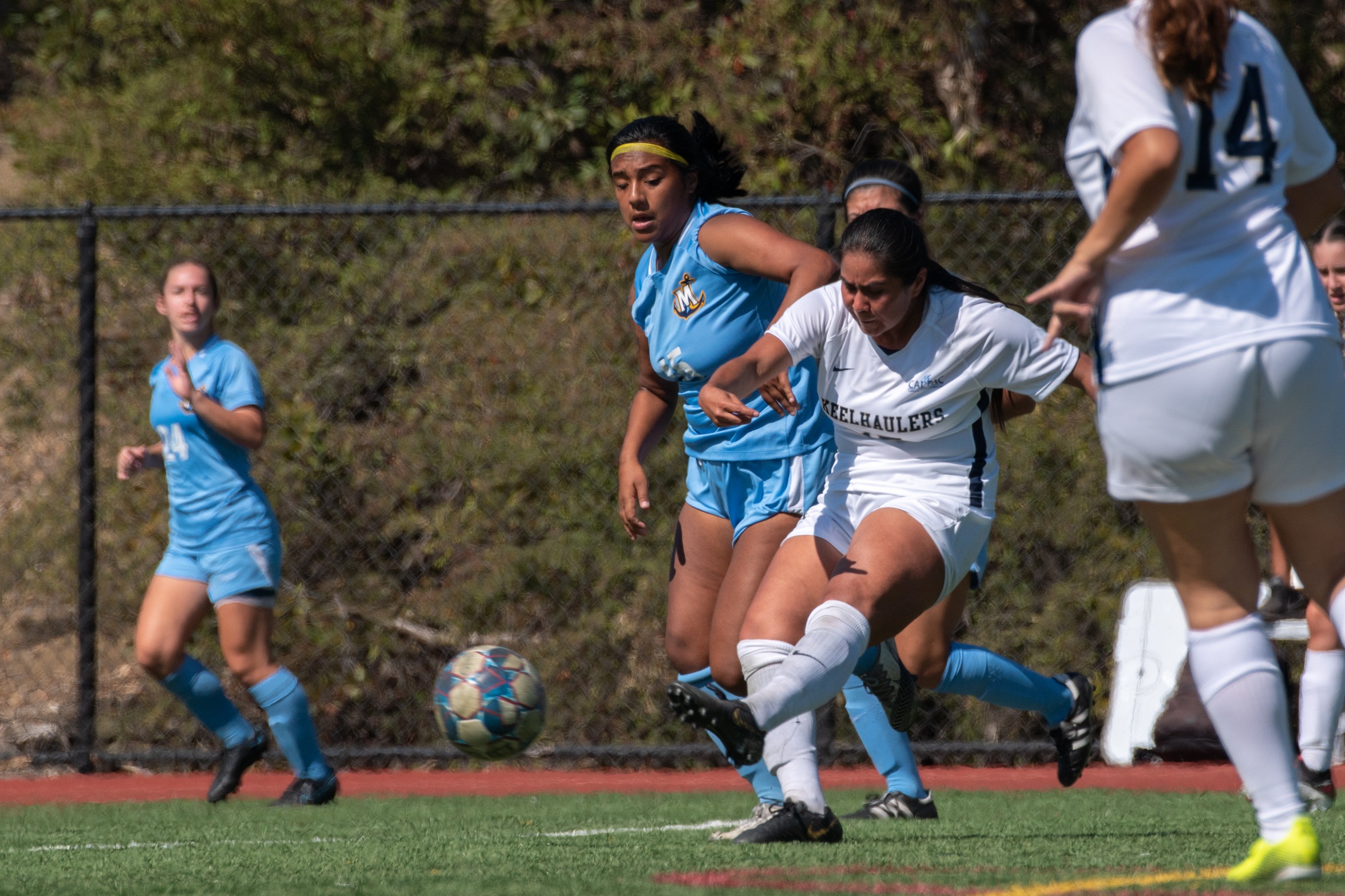 Keelhaulers drop non-conference matchup at Saint Katherine