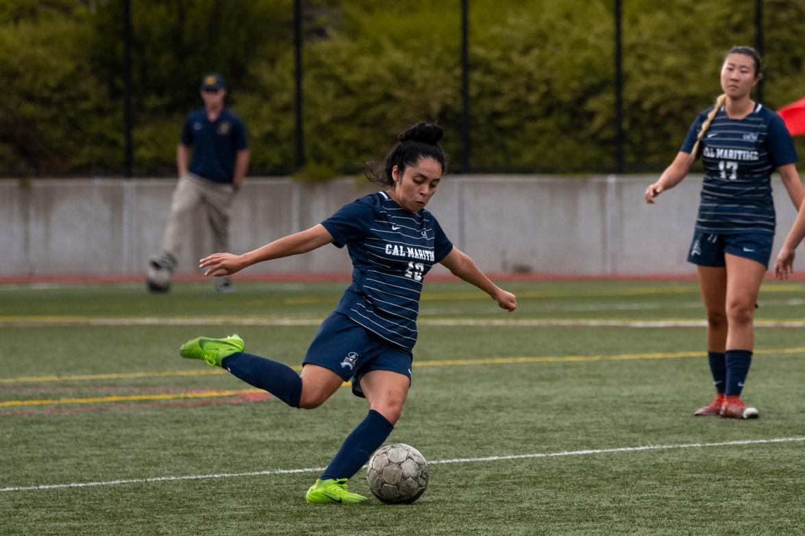 Warriors top Keelhaulers in Cal Pac home opener
